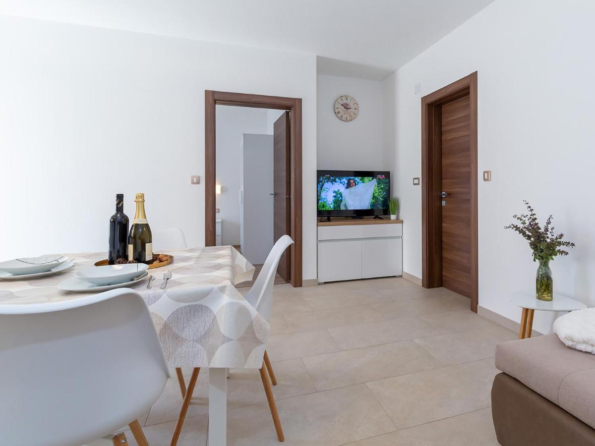 Villa Gioia Apartment With Terrace Porec Ngoại thất bức ảnh