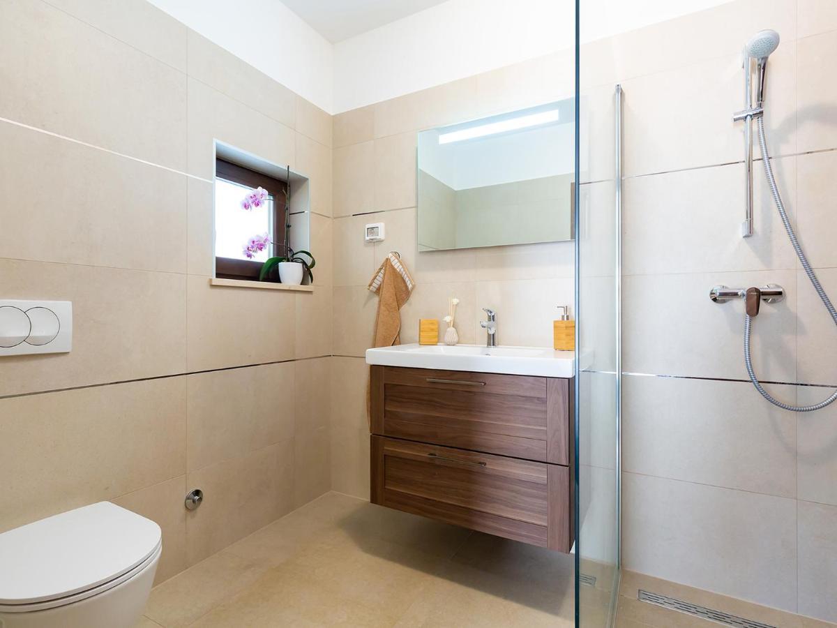 Villa Gioia Apartment With Terrace Porec Ngoại thất bức ảnh